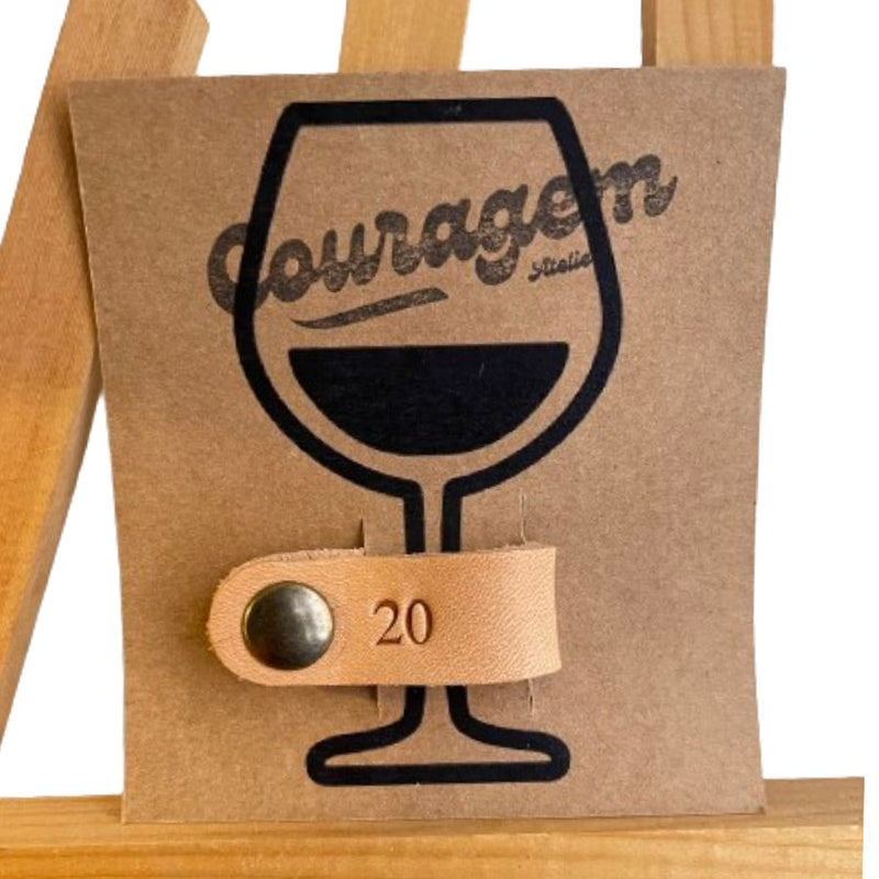 Personalize o Seu Brinde: Couro Feito à Mão para "Wine Lovers" Exigentes - Couragem
