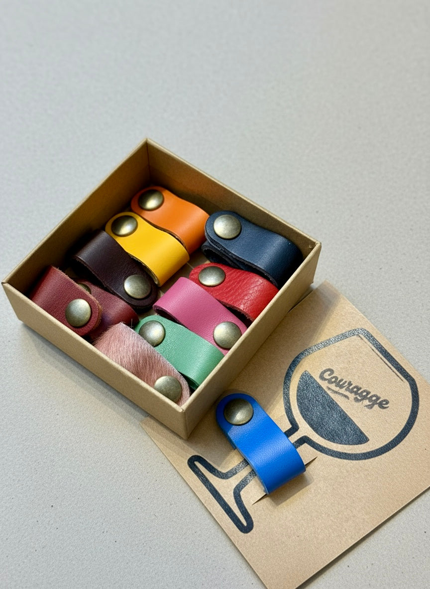 Marcadores de Copos em Couro Coloridos