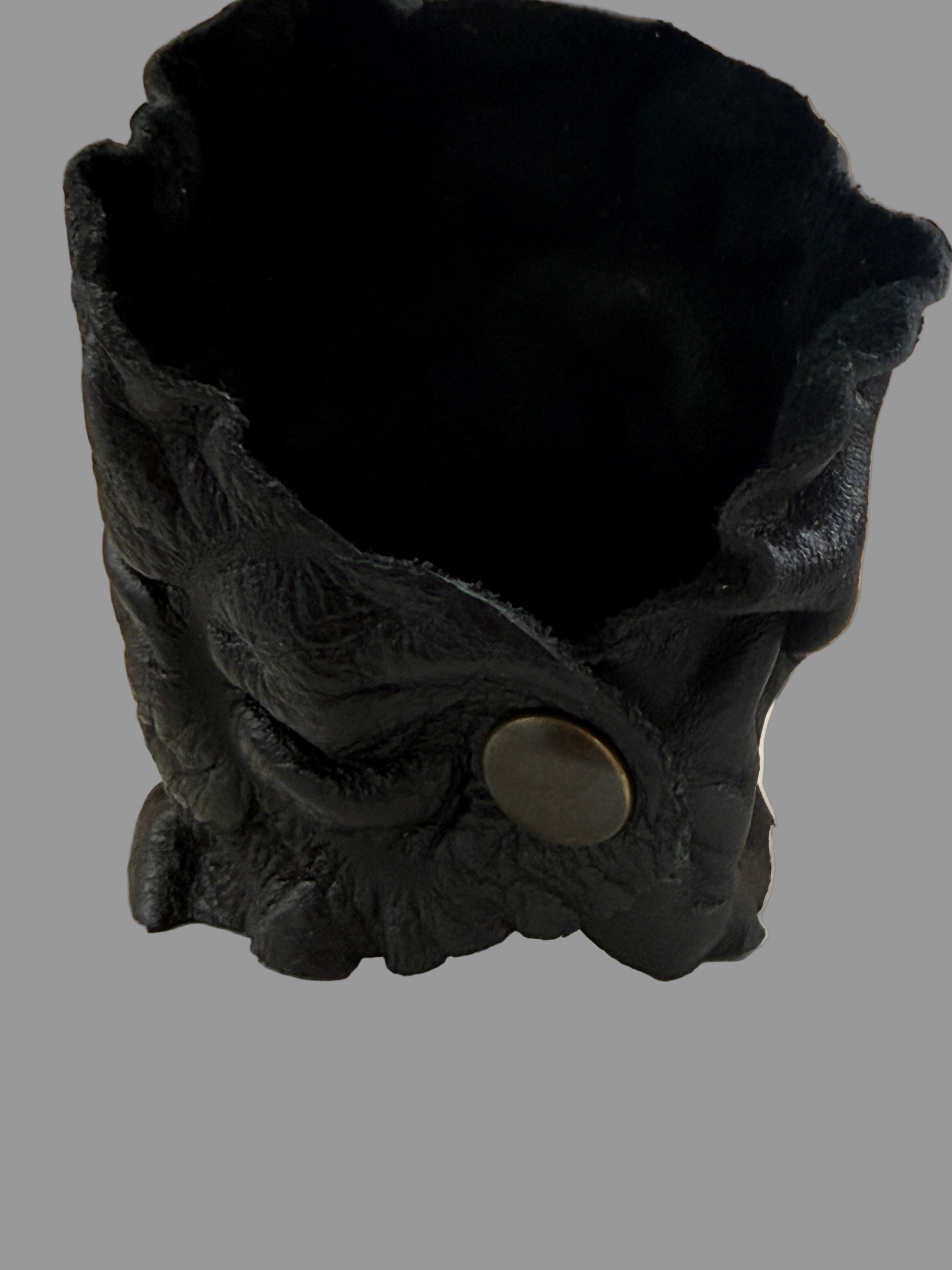 Pulseira de Cuero Negra Edición Limitada - Textura Estructurada