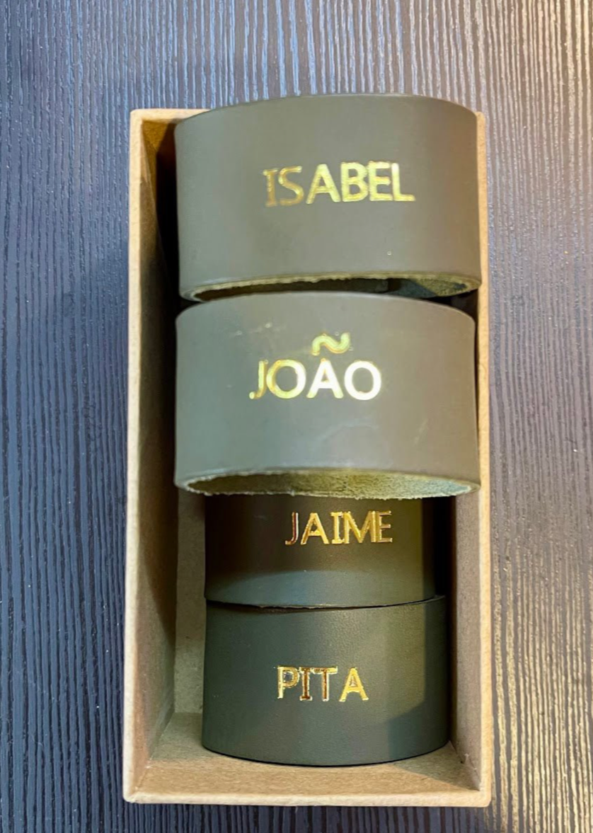 Marcador de mesa com nome gravação dourada hot foil
