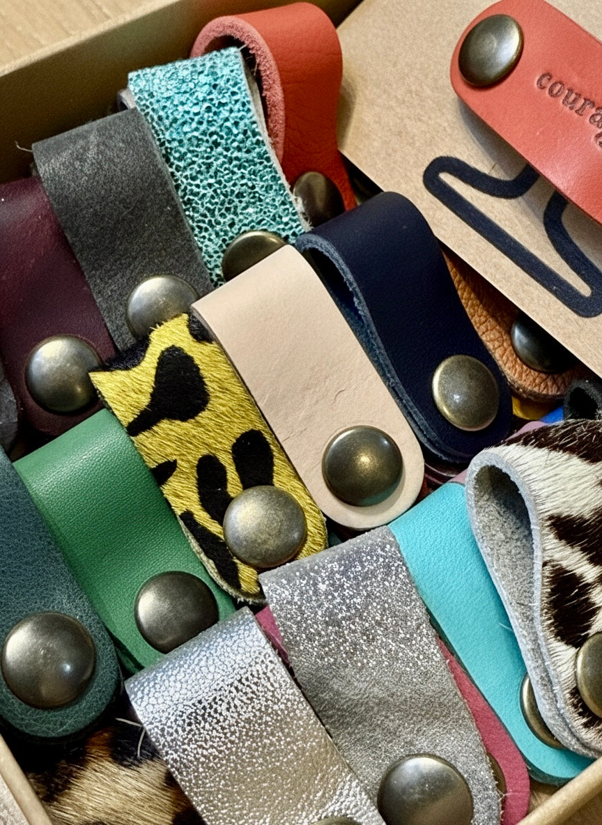 Marcadores de Copos em Couro Coloridos