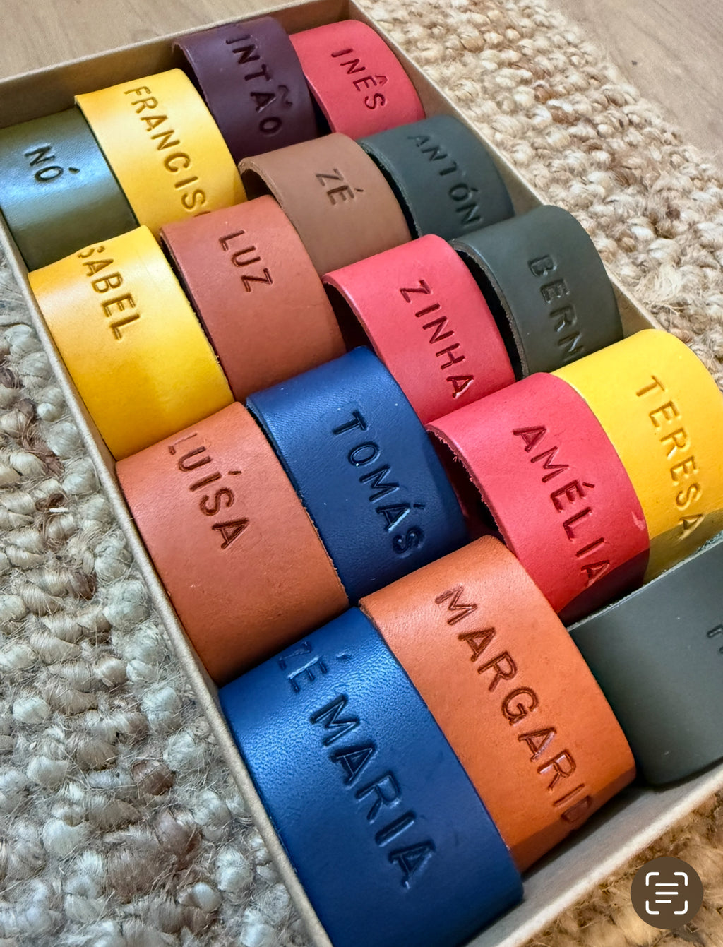 Anneau de Serviette Personnalisé en Cuir avec Gravure Manuelle