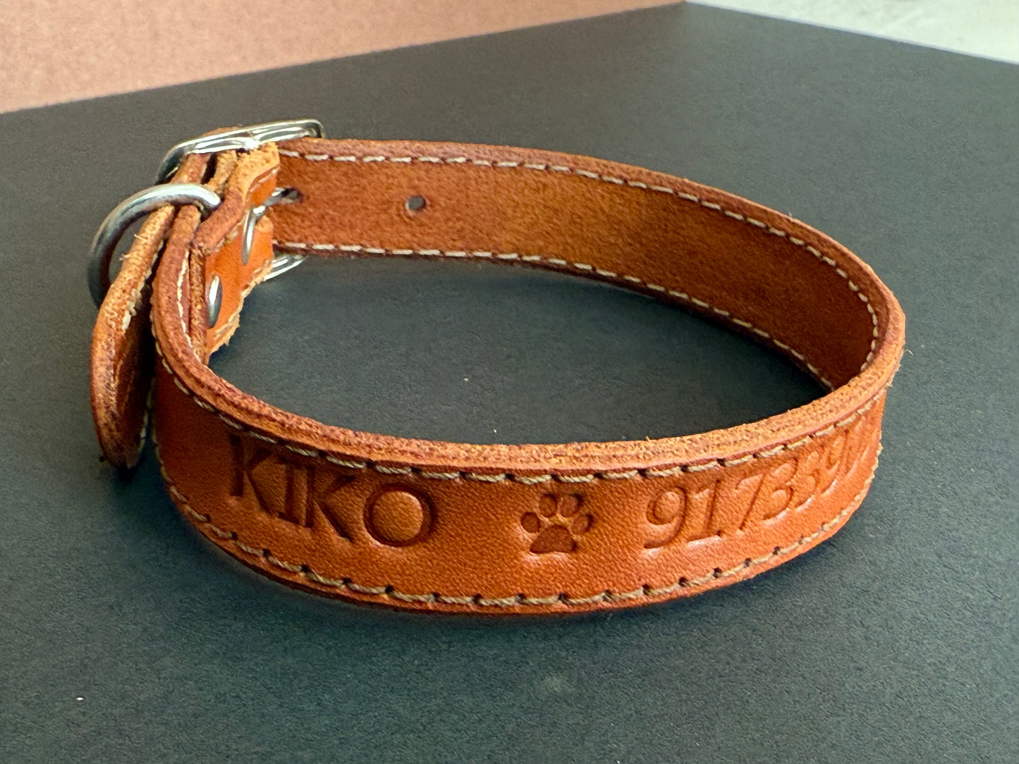 Collar de cuero personalizado para perro o gato