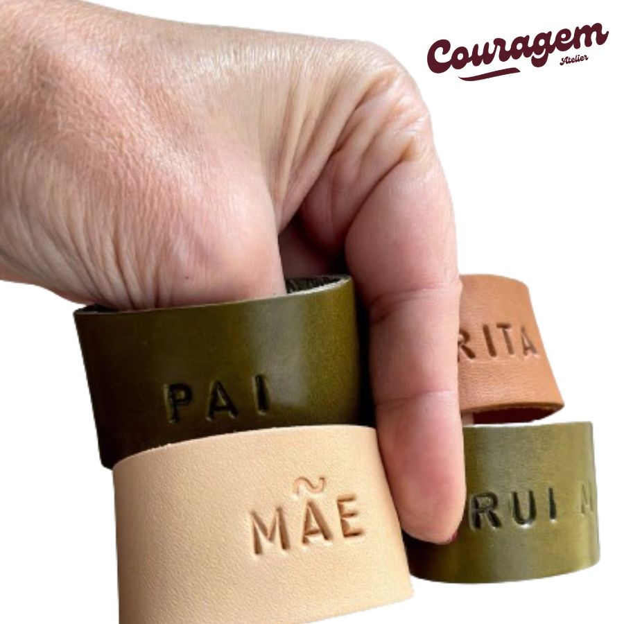 Argolas para Guardanapo em Couro Personalizadas - Gravação Manual - Couragem