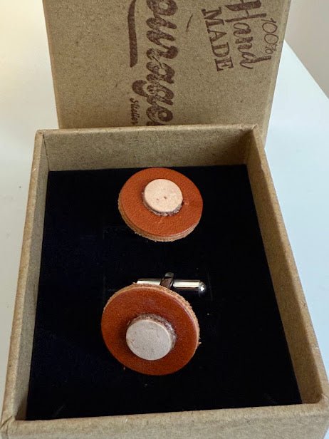 Botões de Punho em Couro - Couragem Leather Studio