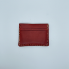 Carteira em couro vermelho com costura manual - vista frontal