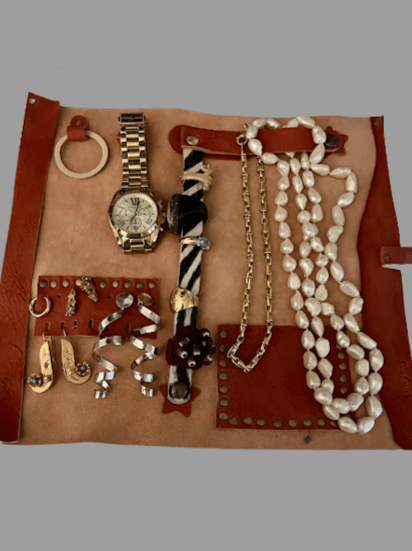 Estojo Guarda Joias em Cabedal ideal para viagens - Couragem Leather Studio