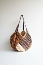Mala em Crochet - feita à mão em cores bege e castanho 