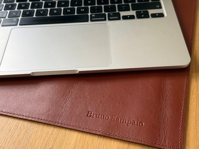 Tapete em Couro para Secretária Personalizado - Couragem Leather Studio