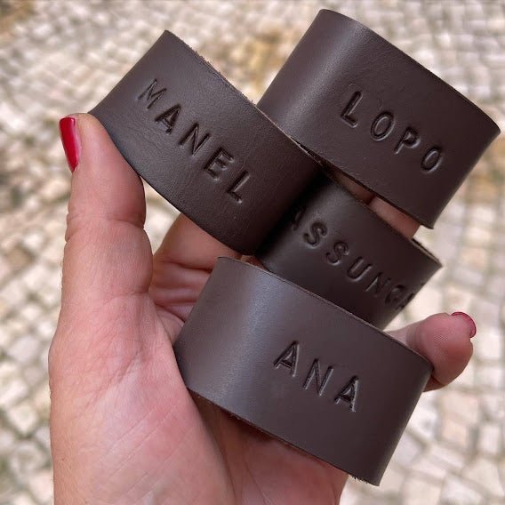 Argolas para Guardanapo em Couro Personalizadas - Gravação Manual - Couragem